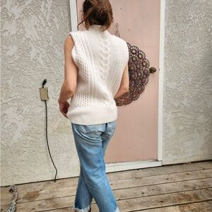 Banana Republic 100% Cashmere White Cable Knit Vest